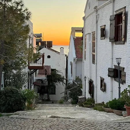 Hotel Courtyard *